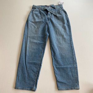 Abercrombie & Fitch Ultra High Rise Mom Jean